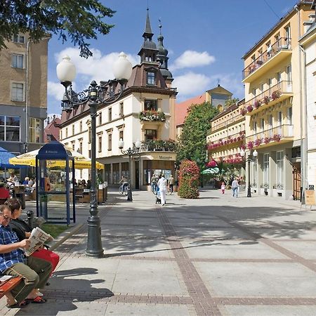Dom Zdrojowy Aparthotel Jelenia Góra Екстериор снимка