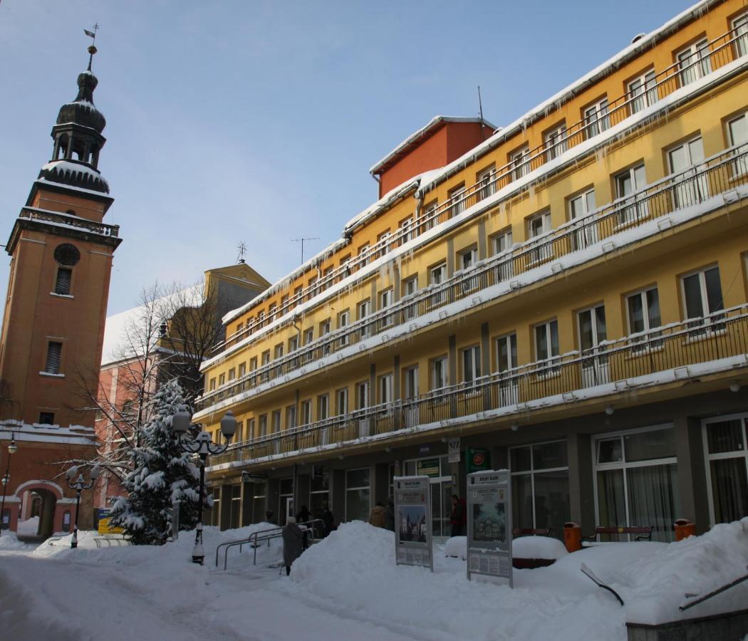 Dom Zdrojowy Aparthotel Jelenia Góra Екстериор снимка